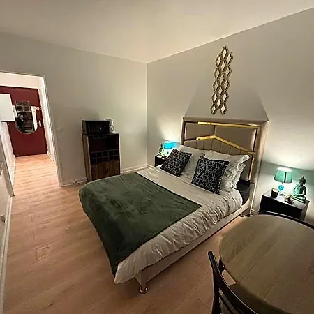 Le Cosy A 2 Pas De Versailles Hotel Le Chesnay (Yvelines)